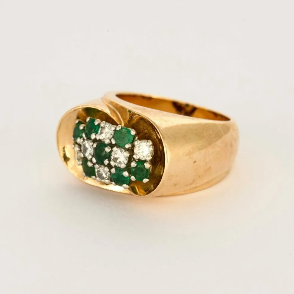 Bague or jaune, émeraude et diamants