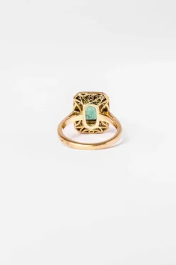 Bague or jaune émeraude et diamants