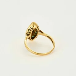 Bague or jaune, émeraude et diamants