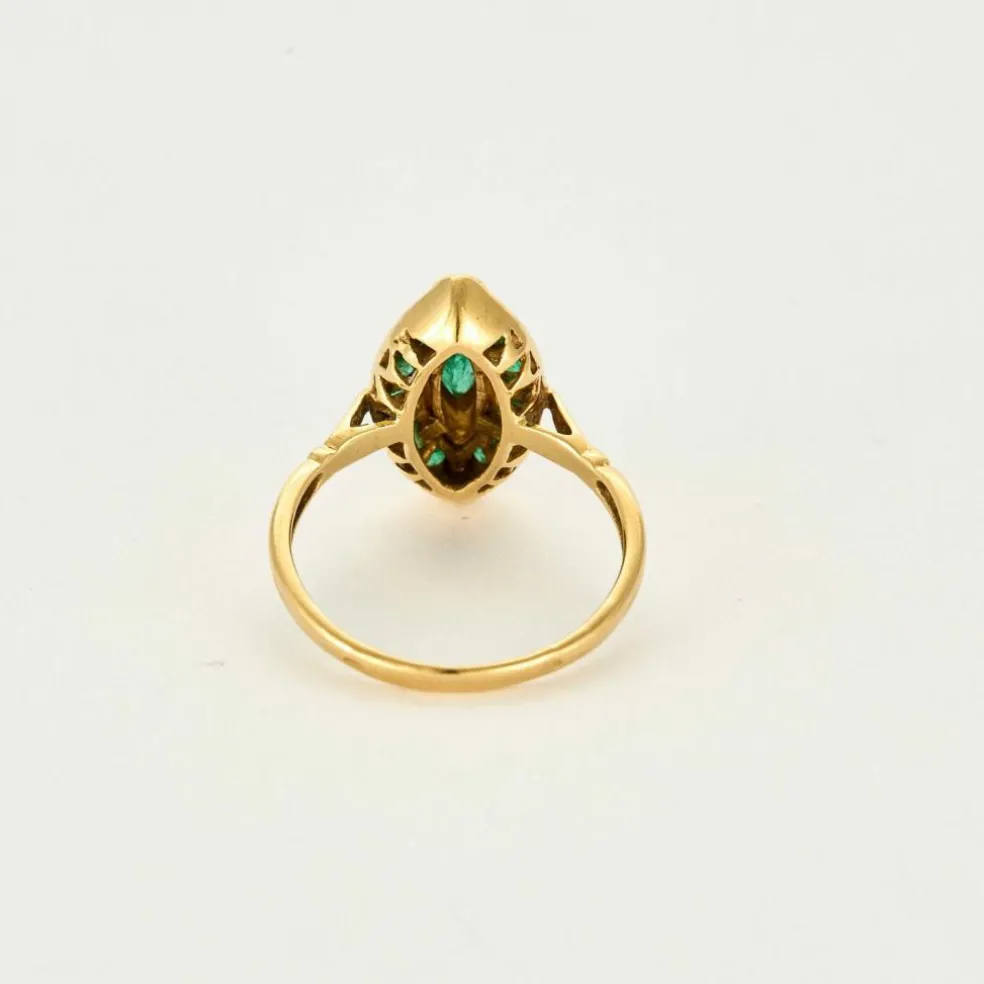 Bague or jaune, émeraude et diamants