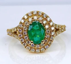 Bague or jaune émeraude et diamants