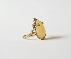 Bague or jaune opale