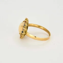Bague or jaune, opale 5cts, saphirs multicolores