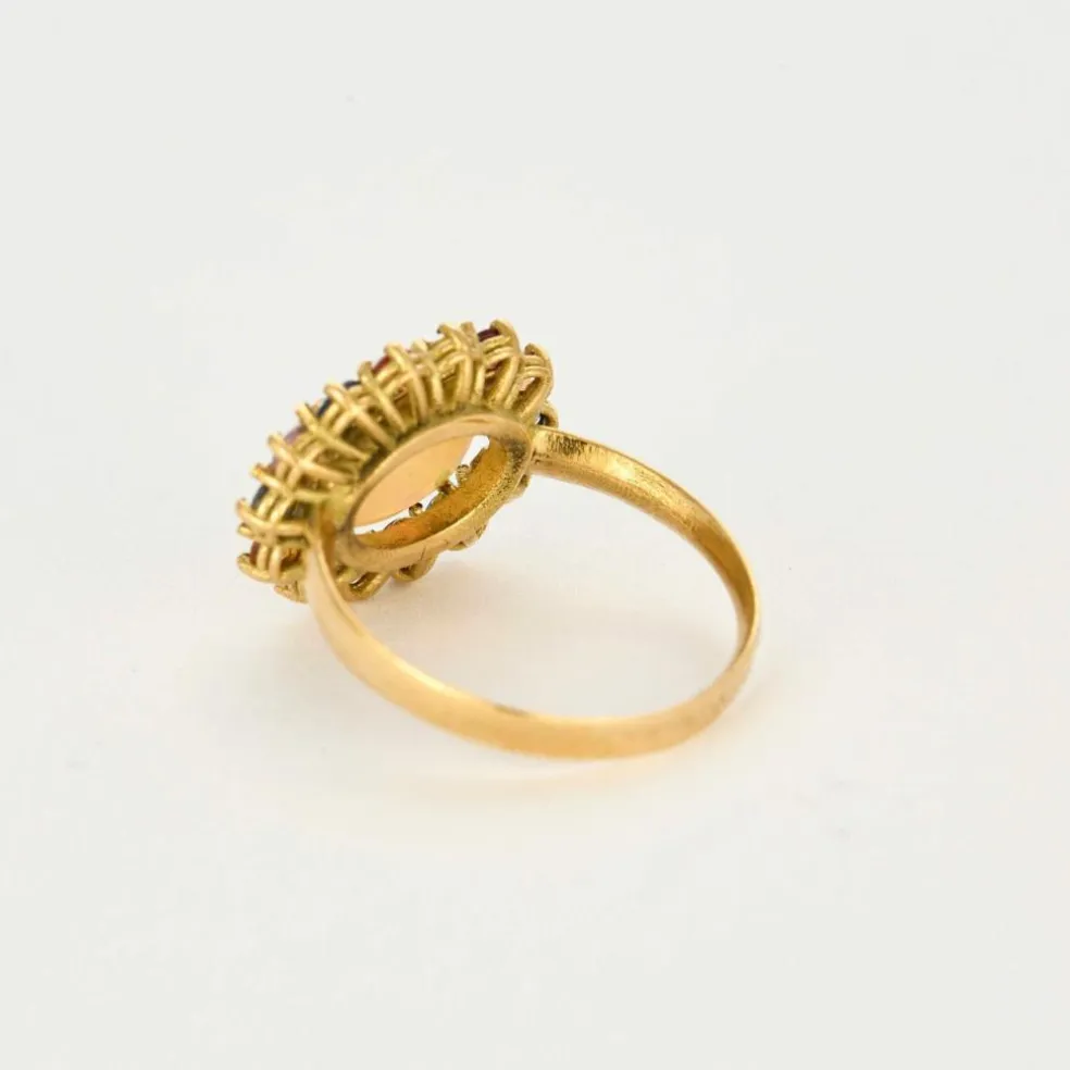 Bague or jaune, opale 5cts, saphirs multicolores