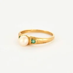 Bague or jaune perle de culture et émeraudes
