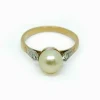 Bague or jaune, Perle de culture, Diamants