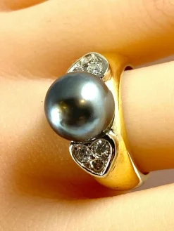Bague or jaune, perle de Tahiti et diamants