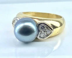 Bague or jaune, perle de Tahiti et diamants