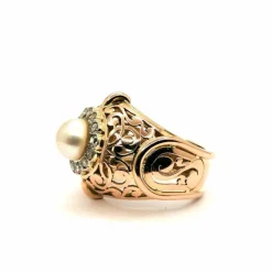 Bague or jaune perle et diamants