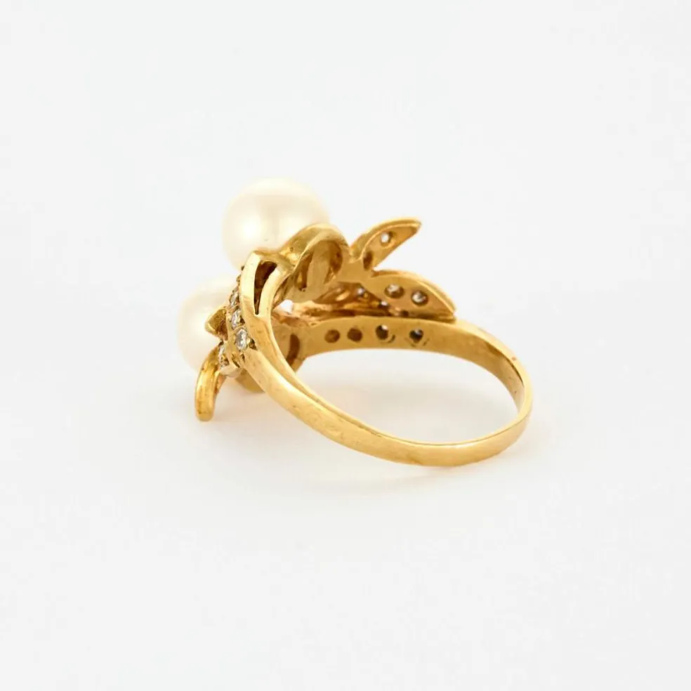 Bague or jaune, perles et diamants