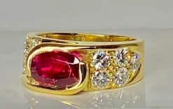 Bague or jaune rubis 2,25 carats et 10 diamants