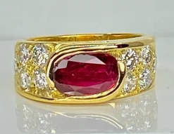 Bague or jaune rubis 2,25 carats et 10 diamants