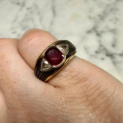 Bague Or jaune Rubis Diamants Nacre
