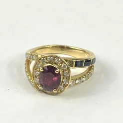 Bague Or jaune Rubis Diamants Saphir