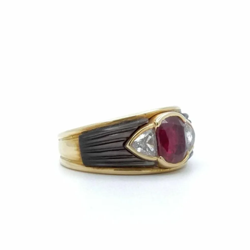 Bague Or jaune Rubis Diamants Nacre