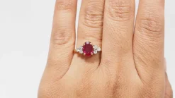 Bague or jaune rubis diamants