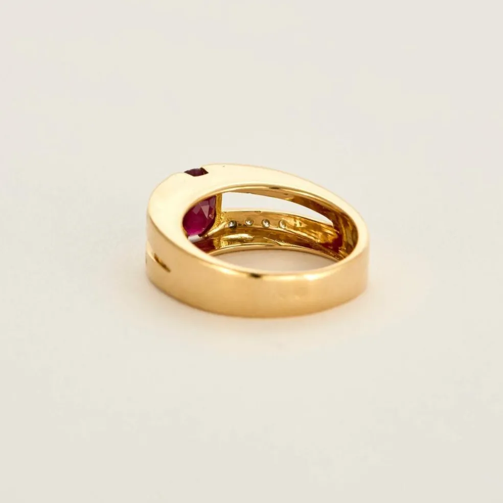 Bague or jaune rubis diamants