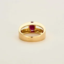 Bague or jaune rubis diamants