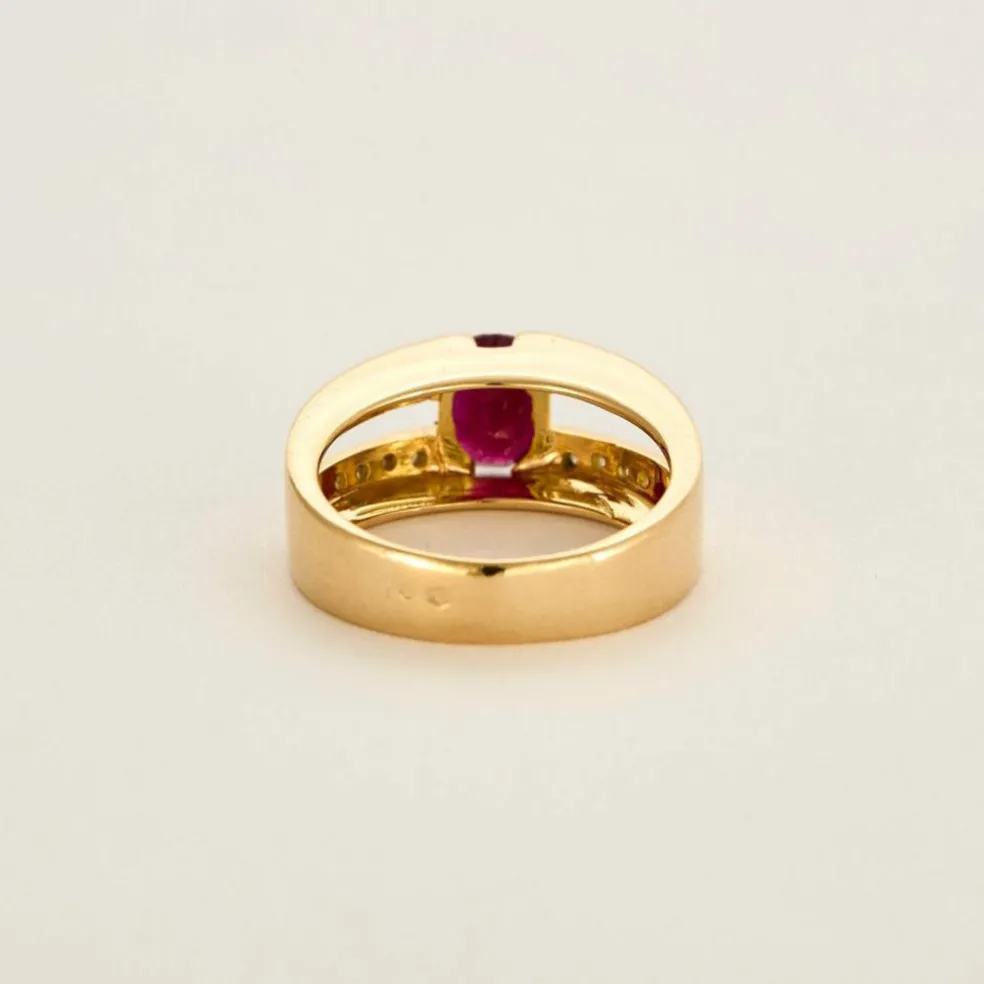 Bague or jaune rubis diamants