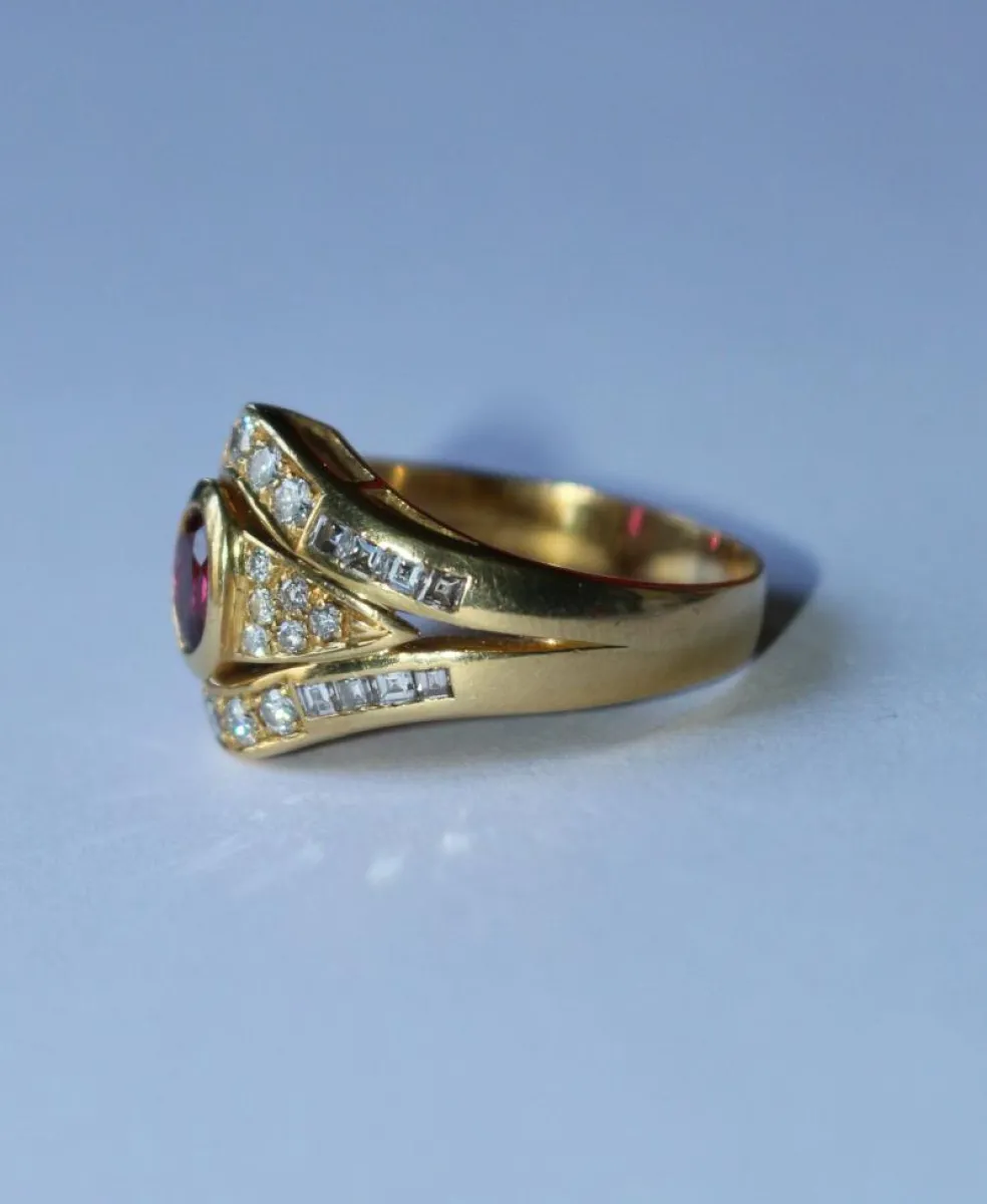 Bague or jaune rubis diamants