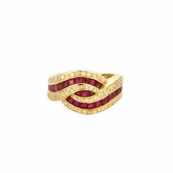 Bague or jaune, rubis et diamants