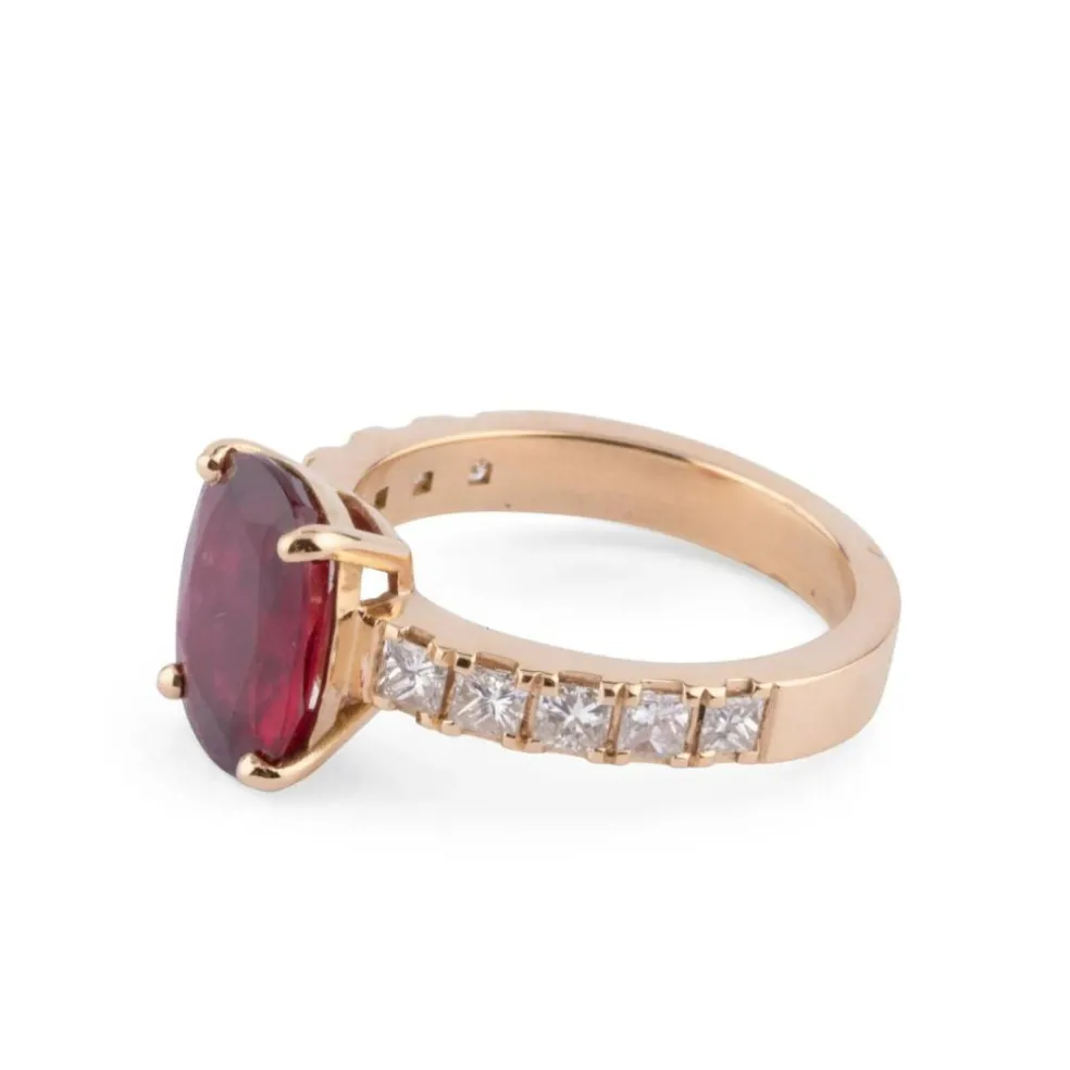 Bague or jaune rubis et diamants
