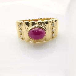 Bague or jaune rubis et diamants