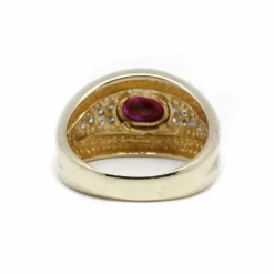 Bague or jaune rubis et diamants