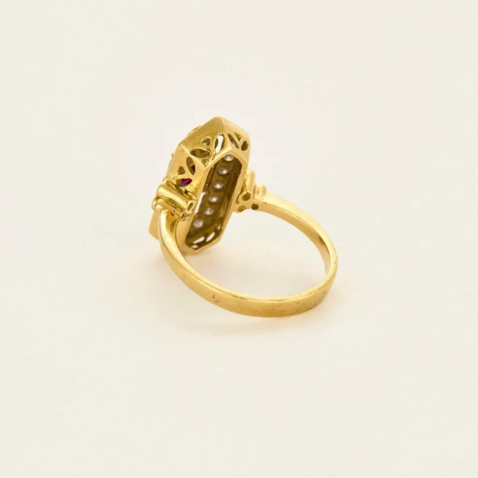 Bague or jaune, rubis et diamants