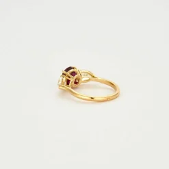 Bague or jaune rubis et diamants