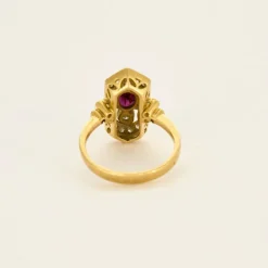 Bague or jaune, rubis et diamants