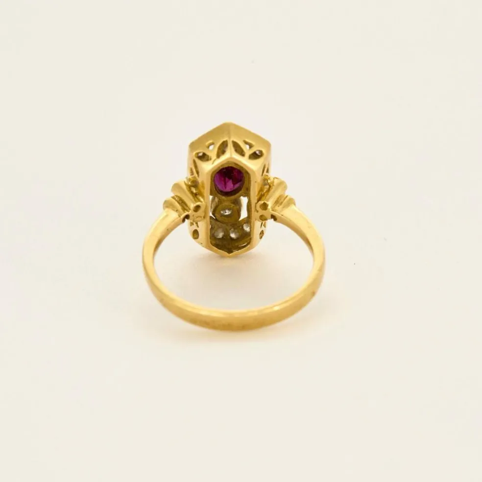 Bague or jaune, rubis et diamants