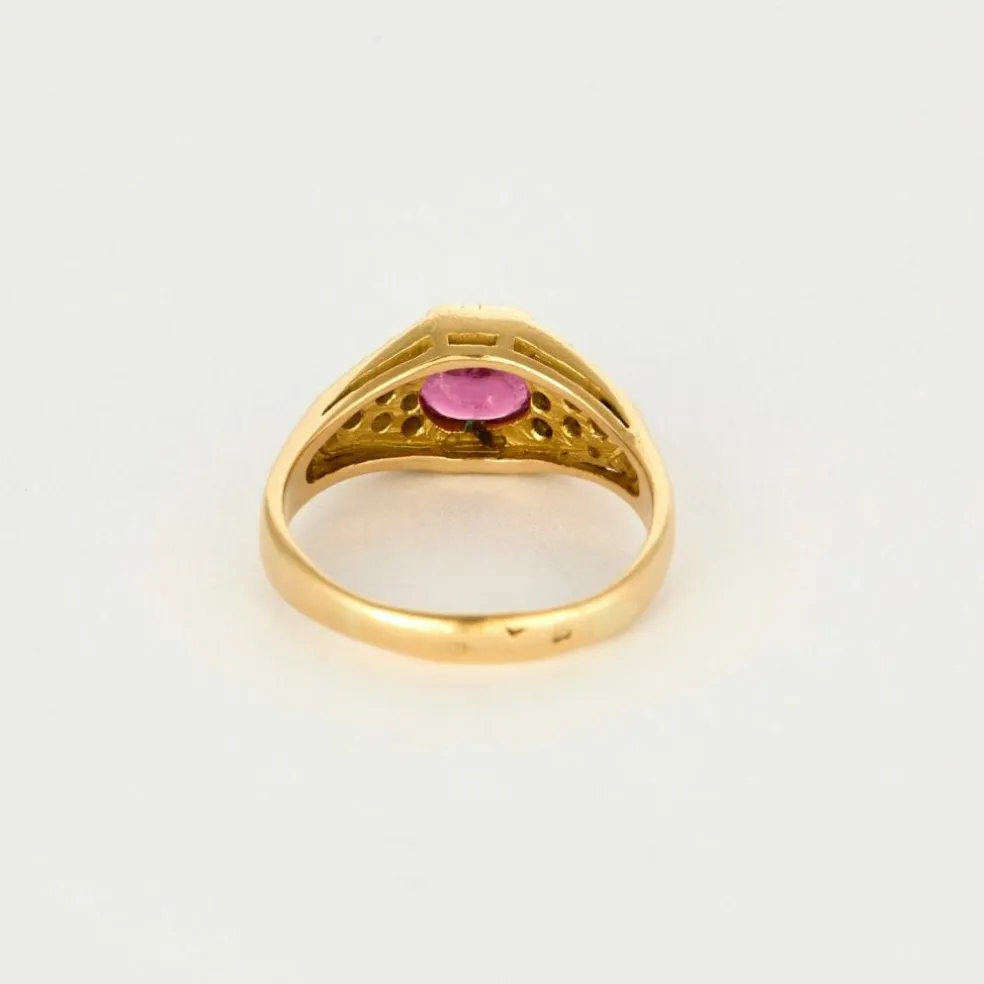 Bague or jaune, rubis et diamants