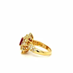 Bague or jaune rubis et diamants