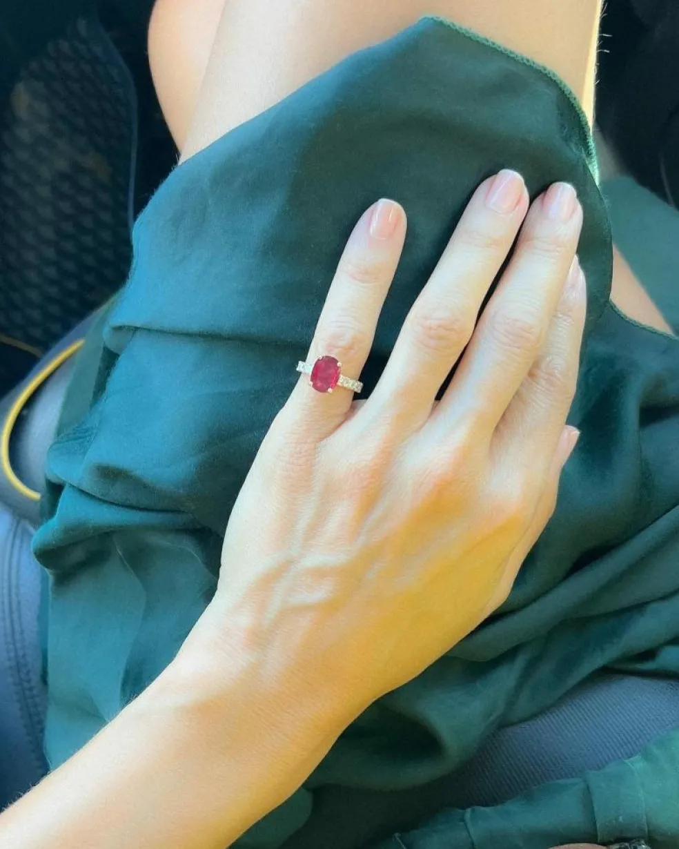 Bague or jaune rubis et diamants