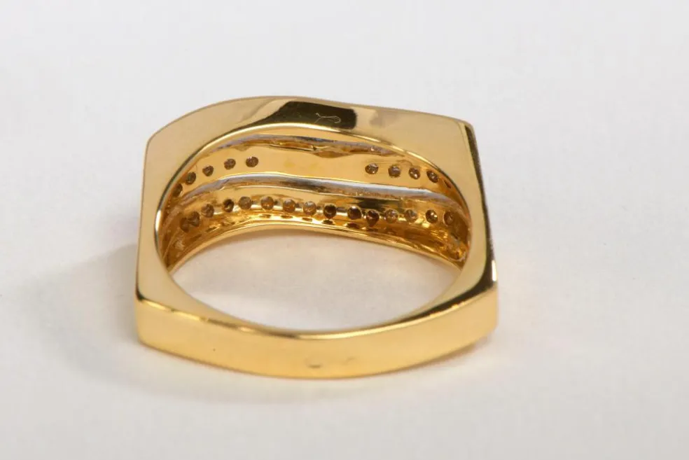 Bague Or jaune Saphir