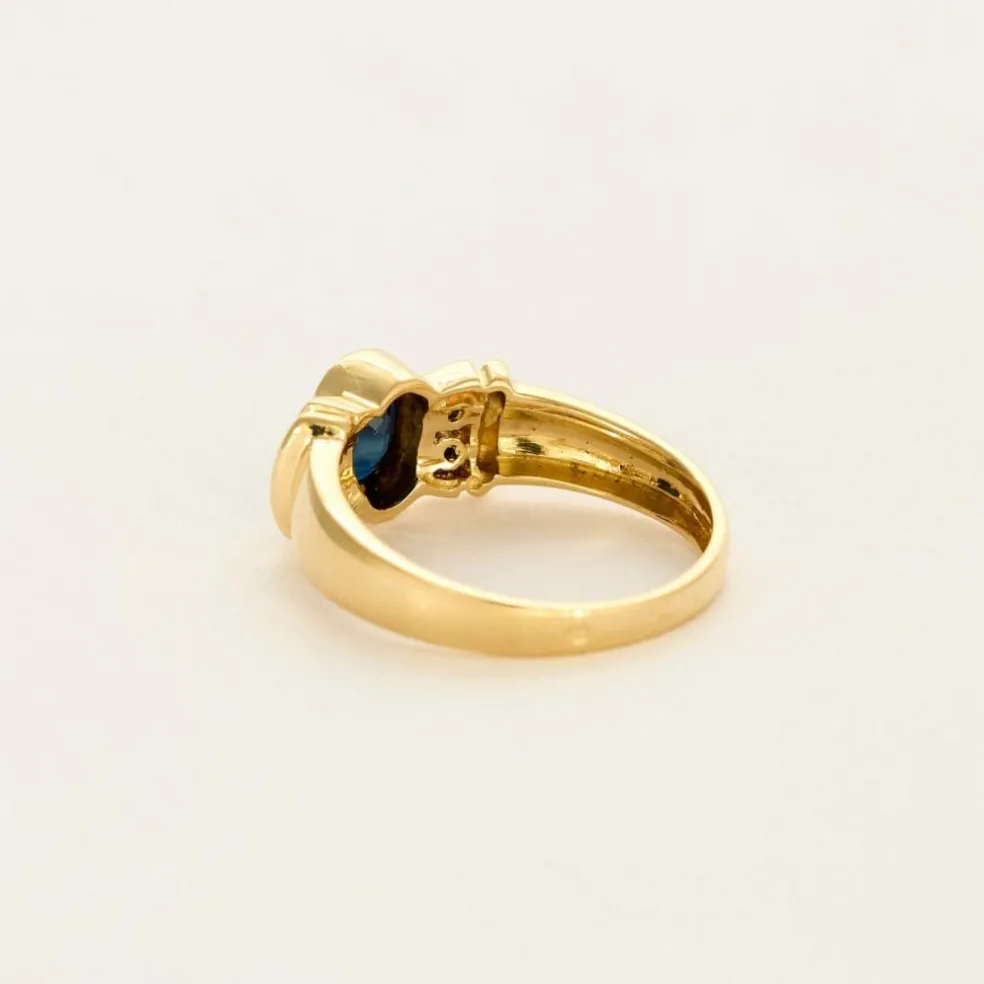 Bague or jaune, saphir