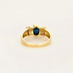 Bague or jaune, saphir