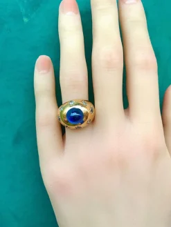 Bague or jaune saphir 5,10 carats Ceylan non chauffé et diamants