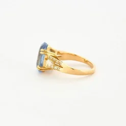 Bague or jaune saphir Ceylan clair et diamants