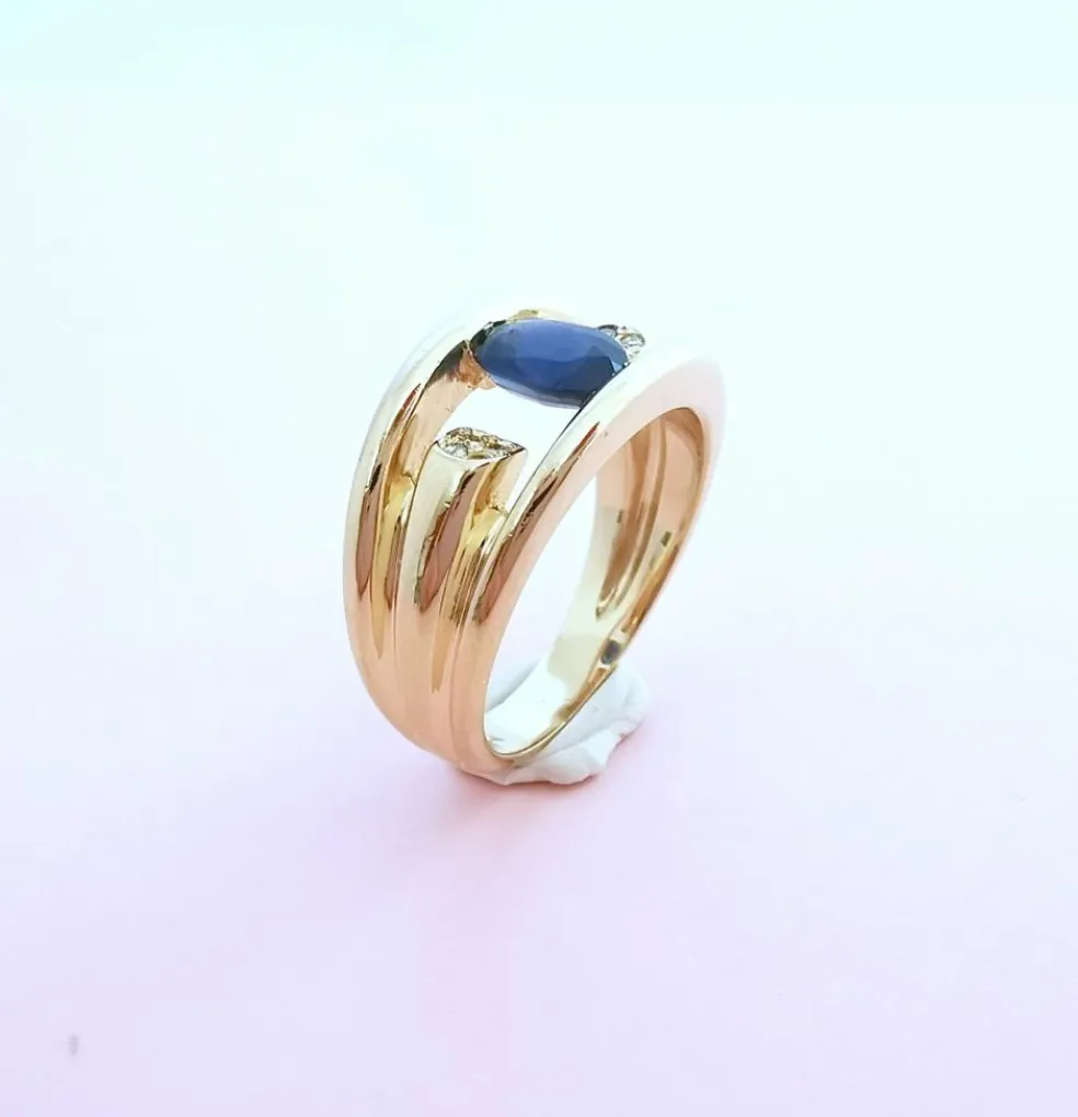 Bague or jaune saphir diamants