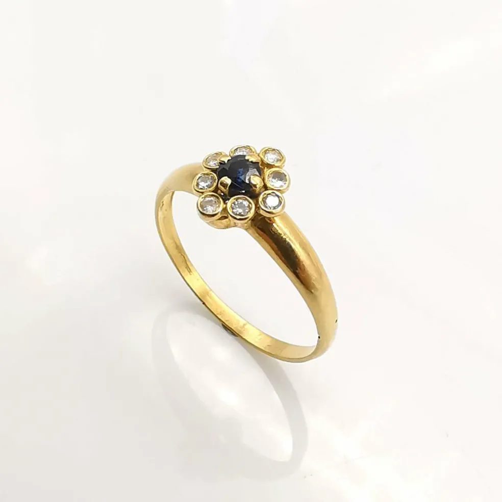 Bague or jaune, saphir, diamants