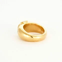 Bague or jaune, saphir, diamants