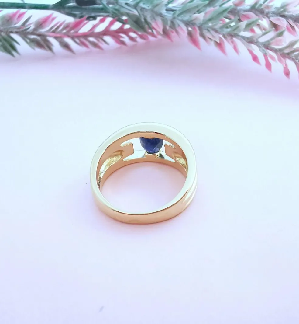 Bague or jaune saphir diamants