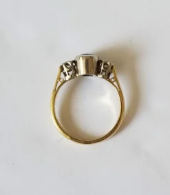 Bague or jaune saphir diamants