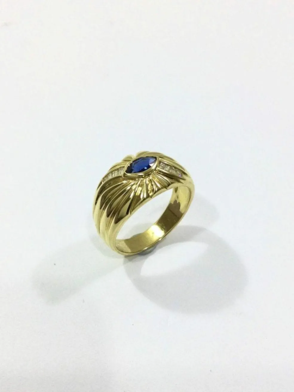Bague Or jaune Saphir Diamants