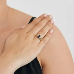 Bague or jaune saphir et diamants