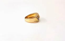 Bague or jaune, saphir et diamant