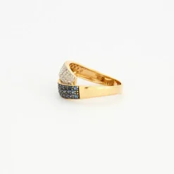 Bague or jaune, saphir et diamants
