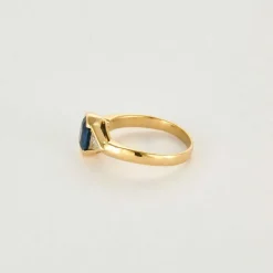 Bague or jaune, saphir et diamants